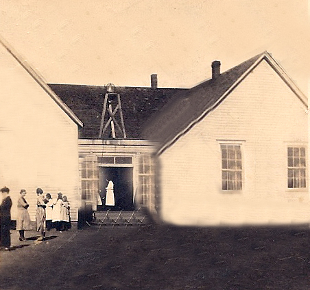 picture of Old Folsomville School that burned down in 1923.